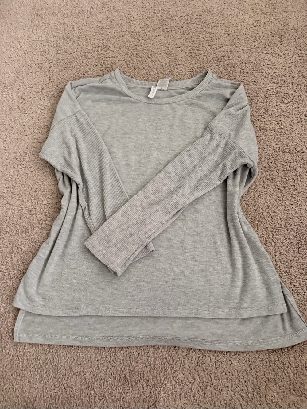 Women's Light Gray Long-Sleeve Sleep Top - Brand Unspecified